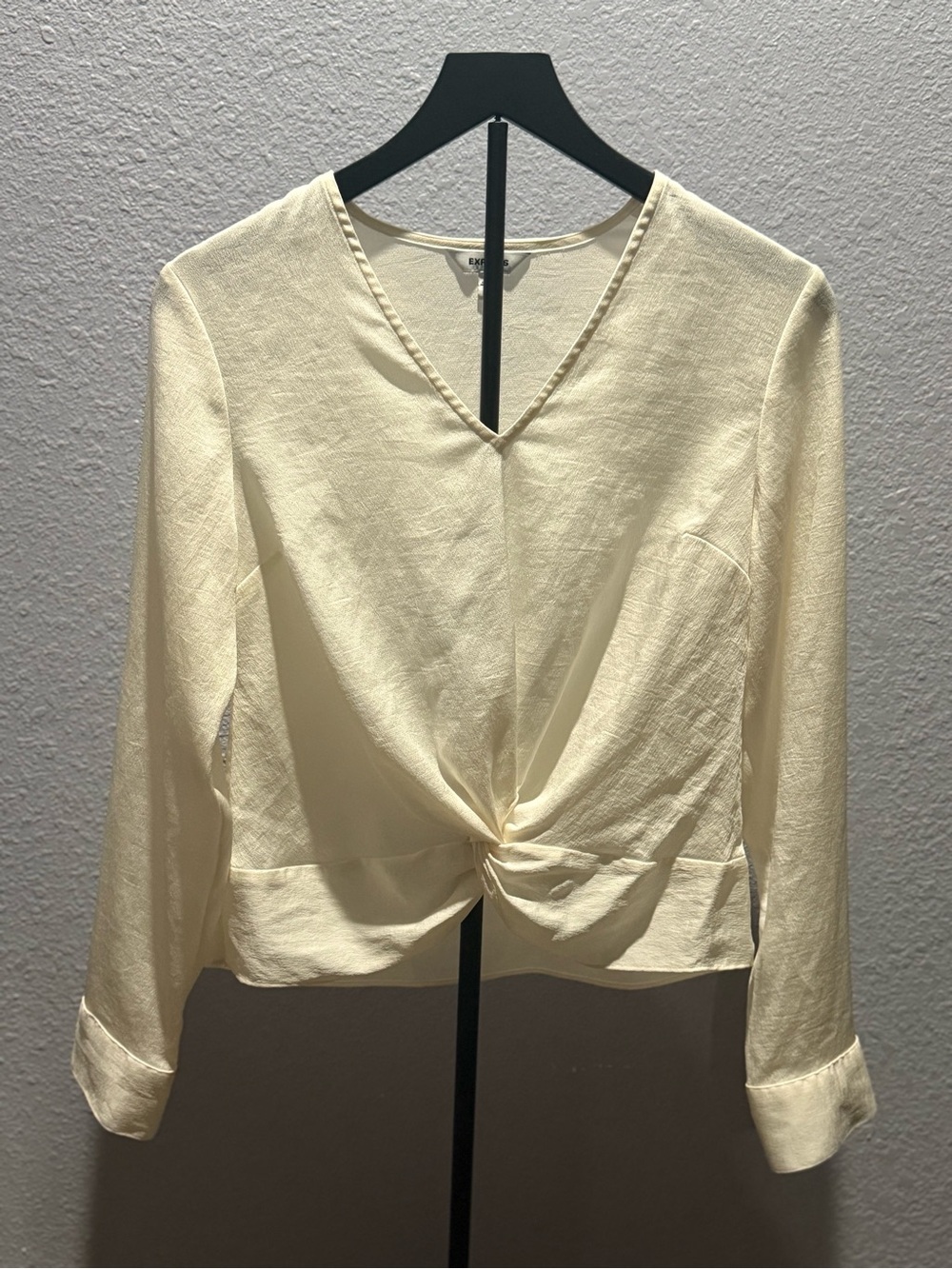 Express Cream V-Neck Twist-Front Cropped Blouse